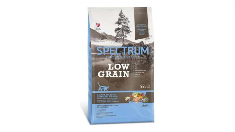 Spectrum Low Grain Somonlu Hamsili&Yaban Mersinli Orta Ve Büyük Irk Yetişkin Köpek Maması 2.5 Kg